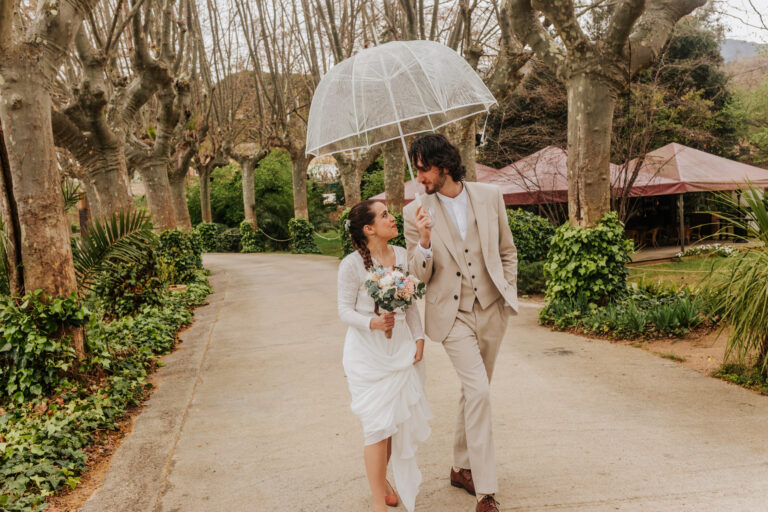 Boda en Can Cabús :: Boda en Alella :: Boda en Badalona :: Fotografo boda Barcelona :: Barcelona wedding photographer :: Boda en Badalona :: Boda bajo la lluvia