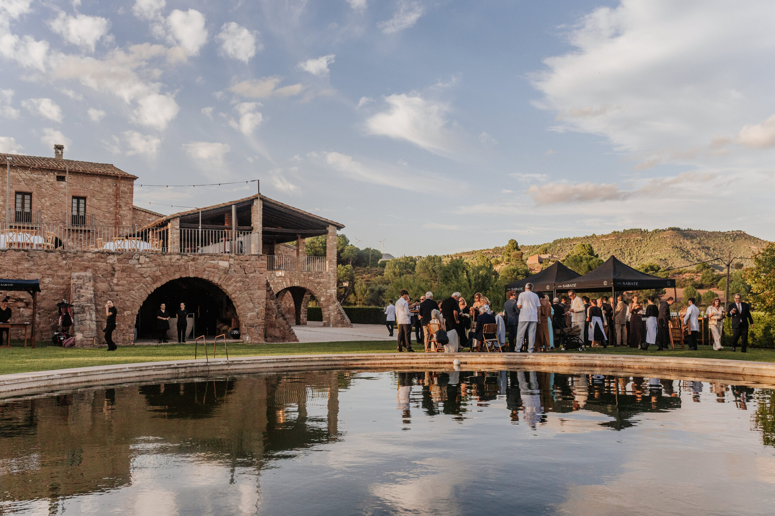 Ambiente de celebración en boda elegante